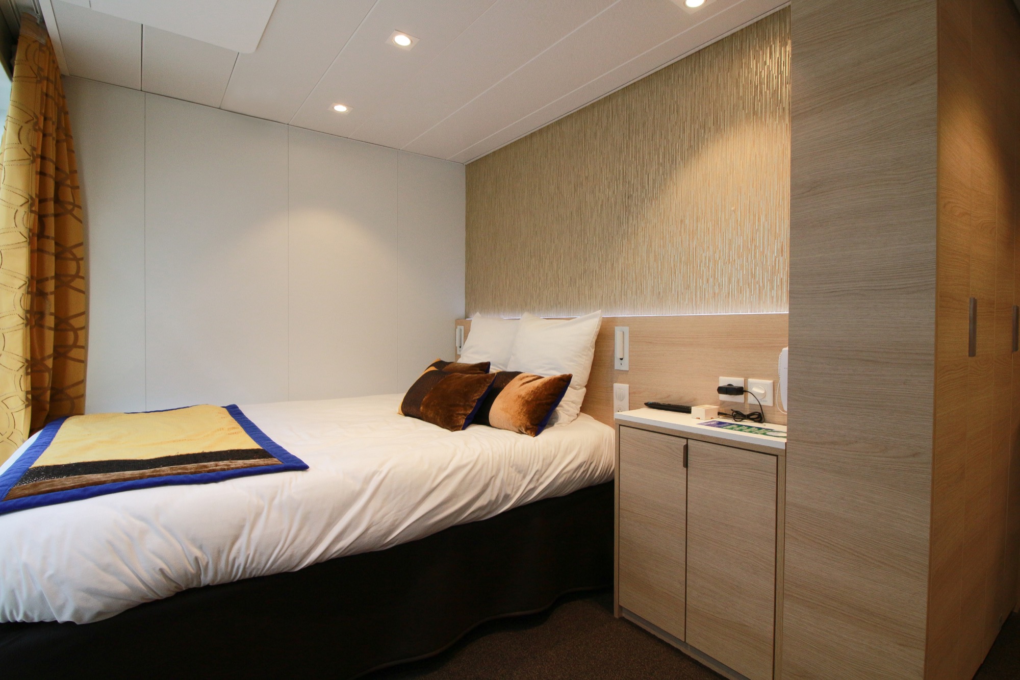 CroisiEurope MS Symphonie Accessible Cabin.jpg